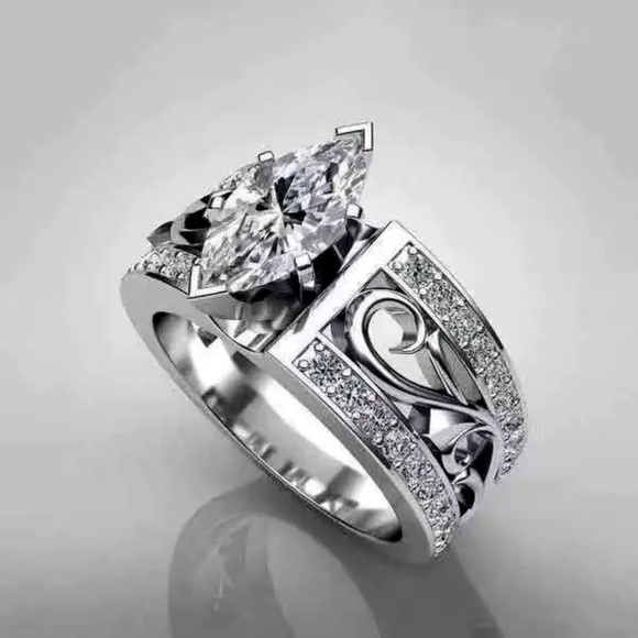Jewelry - White Crystal Ring